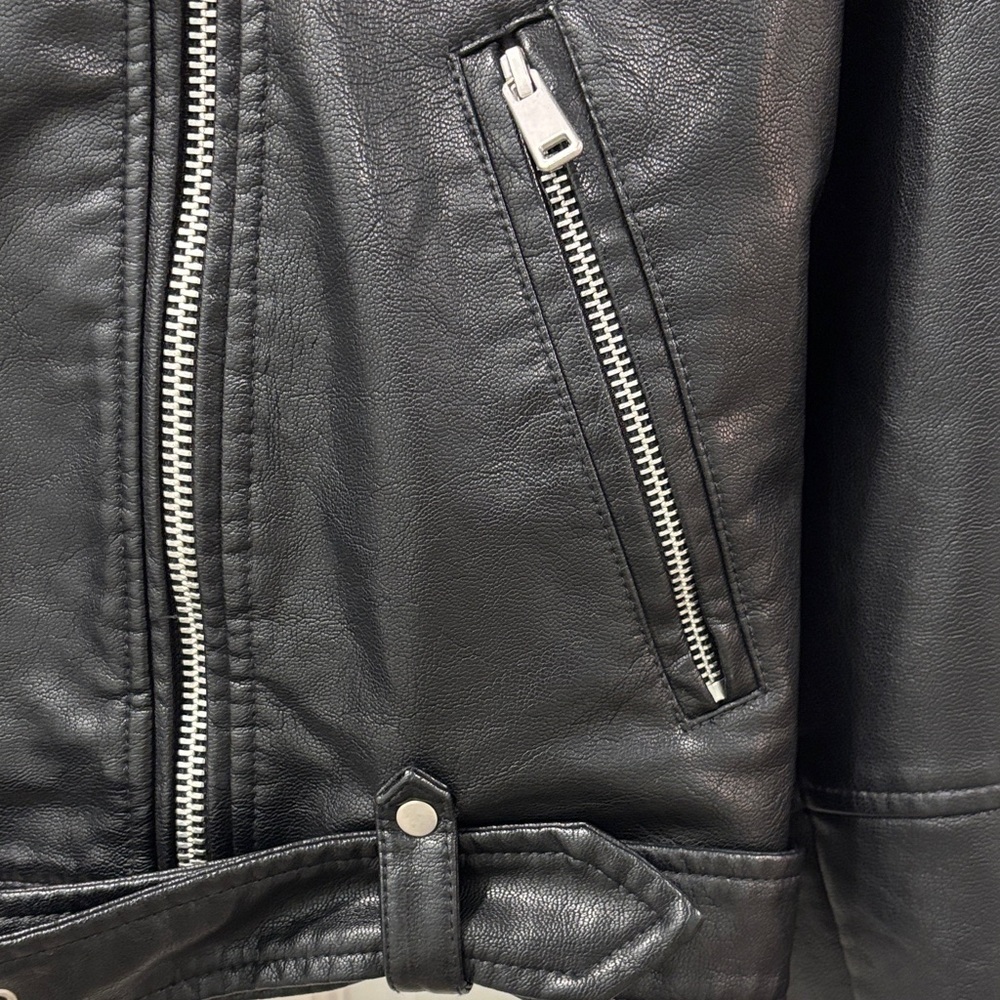 Avec Les Filles Oversized Faux Leather Cropped Moto Jacket Size Medium NWOT - Picture 6 of 9